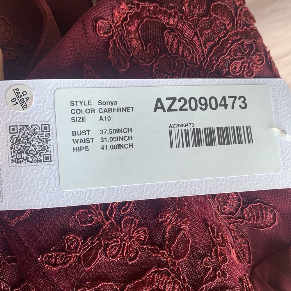 Azazie Cabernet floor length dress, never been worn, size 10 - Picture 4 of 4